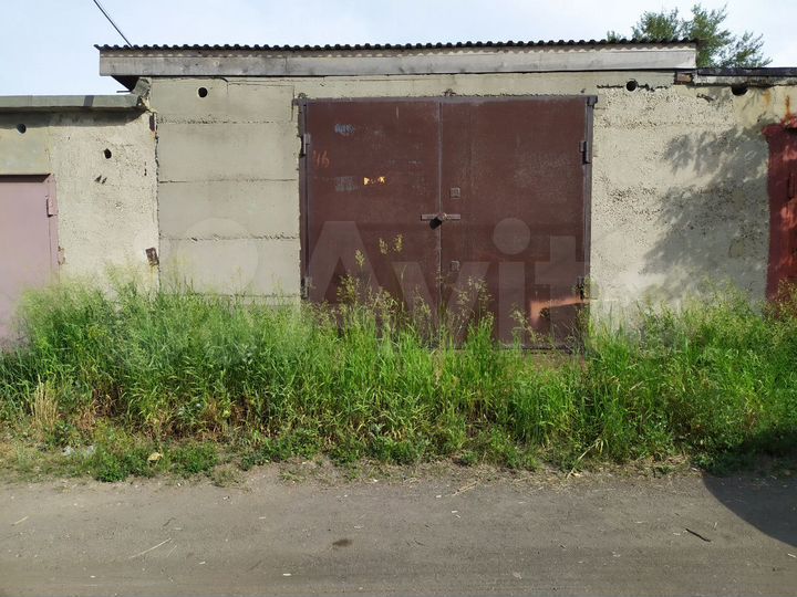 Гараж, > 30 м²