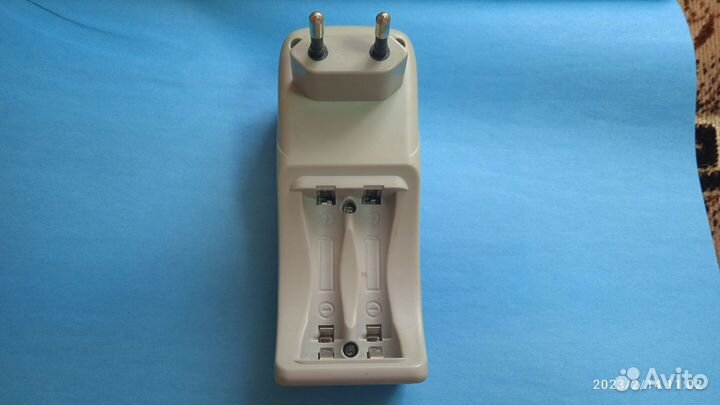 Зарядное устройство для аккумуляторных батареек