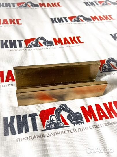 Медный желоб(ползун) 382300415 для грейдера xcmg G