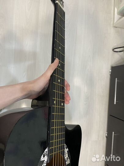 Акустическая гитара