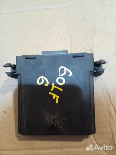 Блок электронный Volkswagen Golf