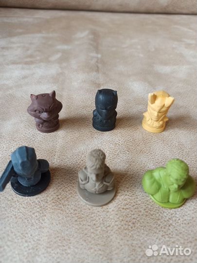 Игрушки из киндер-сюрпризов