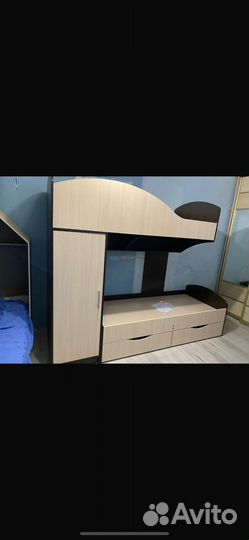 Кровать двухярусная