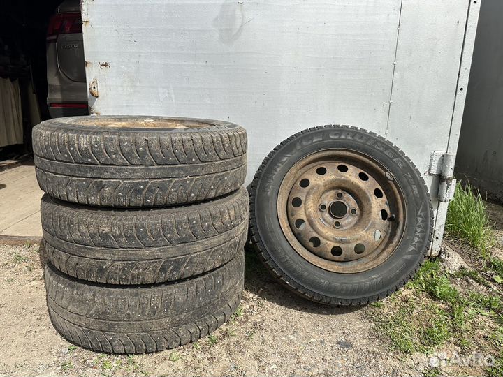 Bridgestone Ice Cruiser 7000 185/65 R15