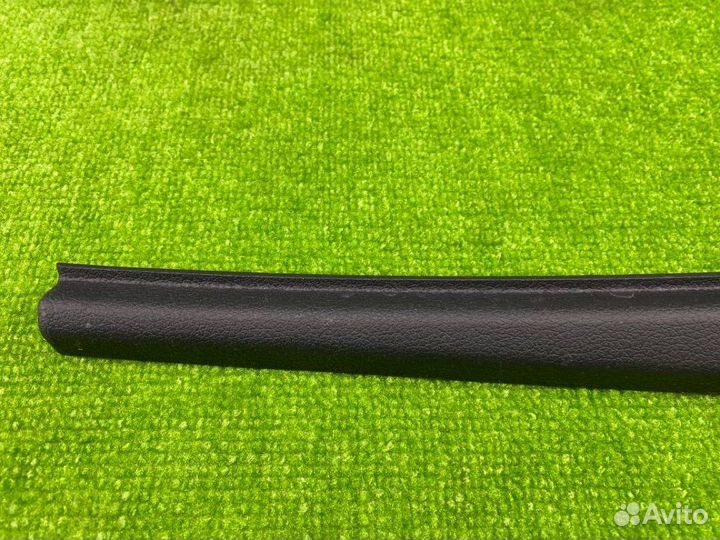 Обшивка салона левая Audi Q7 4L BAR 2008