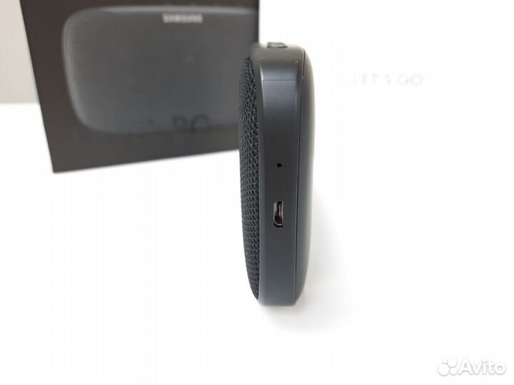 Портативная колонка Samsung Level Box Slim