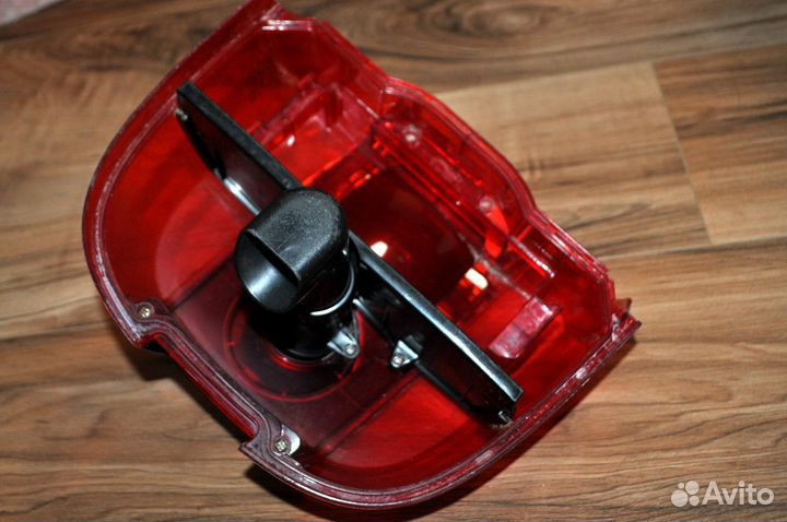 Верхняя часть пылесборника пылесоса Vitek VT-1833