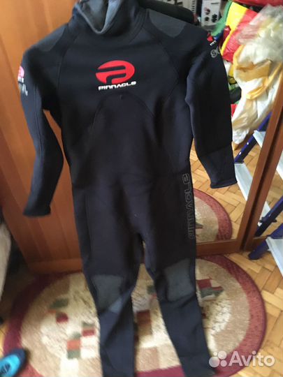 Гидрокостюм для дайвинга