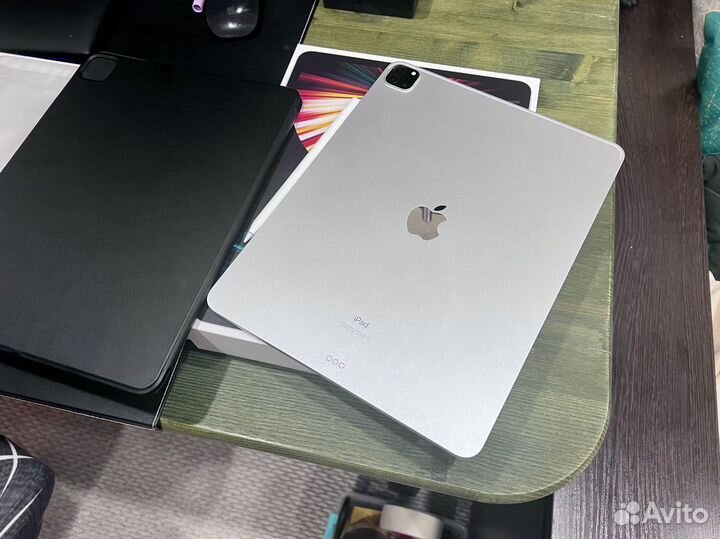 iPad Pro 12.9 2021 M1 2TB Wi-FI + Apple Pencil 2