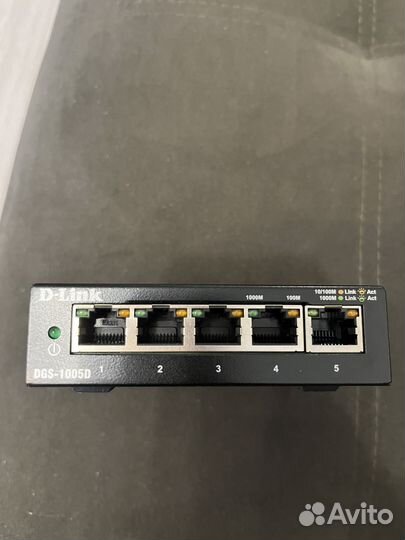 Комутатор D-Link DGS-1005D