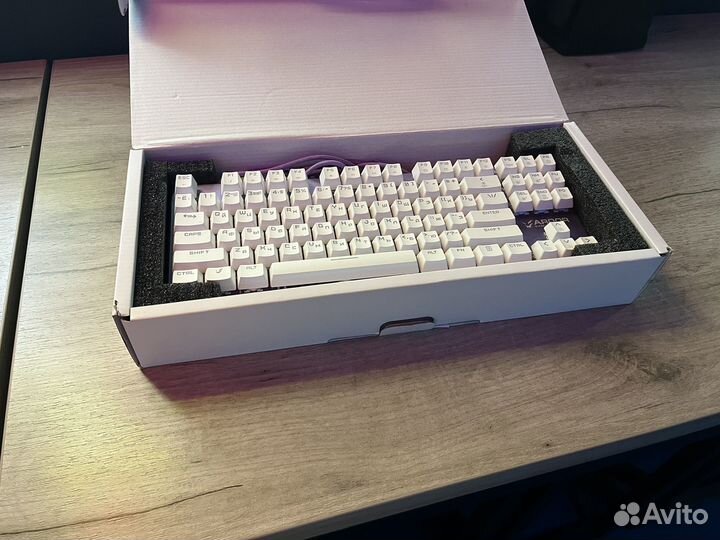 Игровая клавиатура и мышь