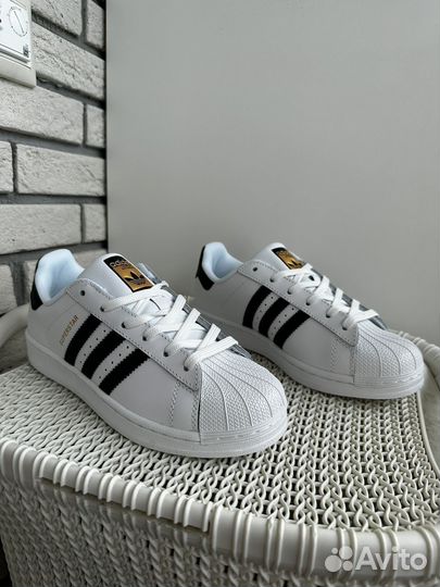 Adidas superstar