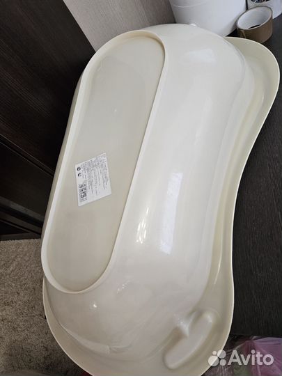 Пеленальный столик и ванночка