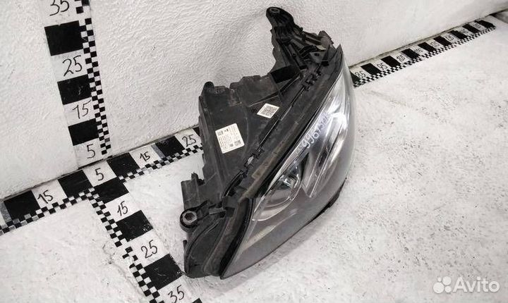 Фара левая Mercedes-Benz E-Class