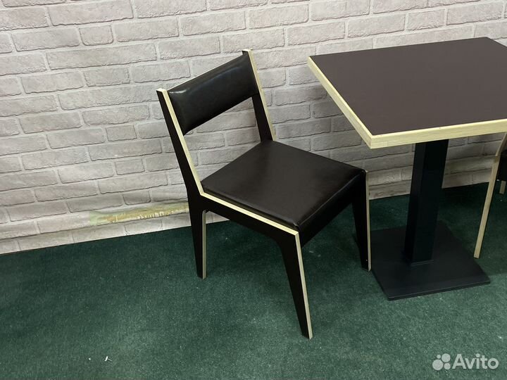 Столы и стулья для кафе