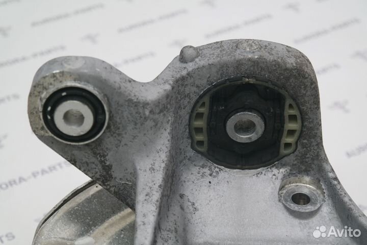 Кулак поворотный XC90 2 2014-2020