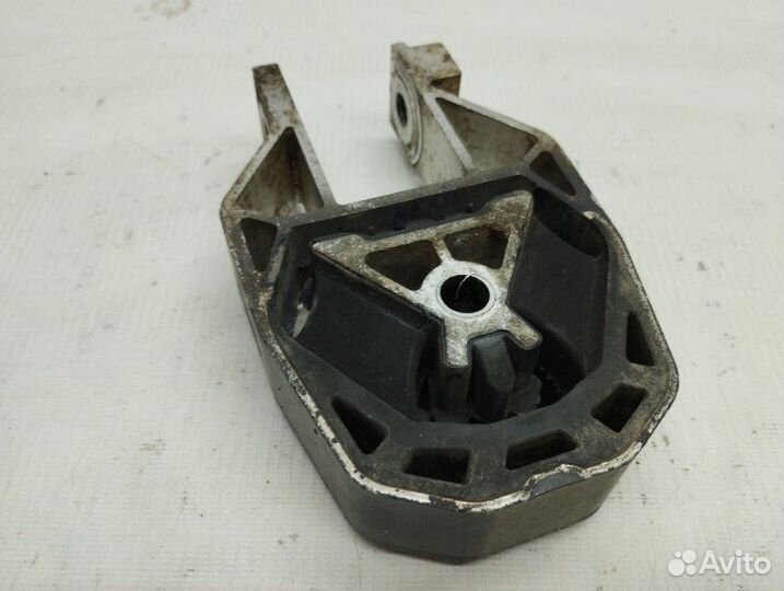 Опора кпп задняя Ford Focus хэтчбек 2010