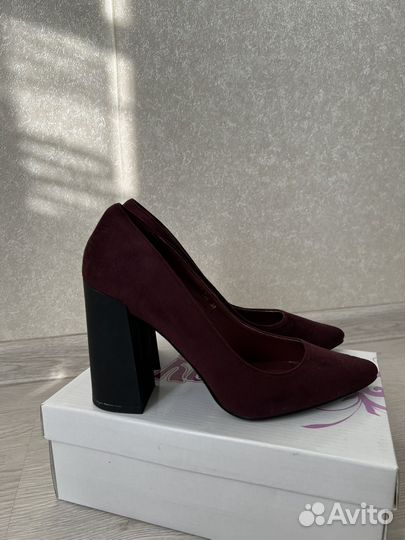 Бархатные бордовые лодочки