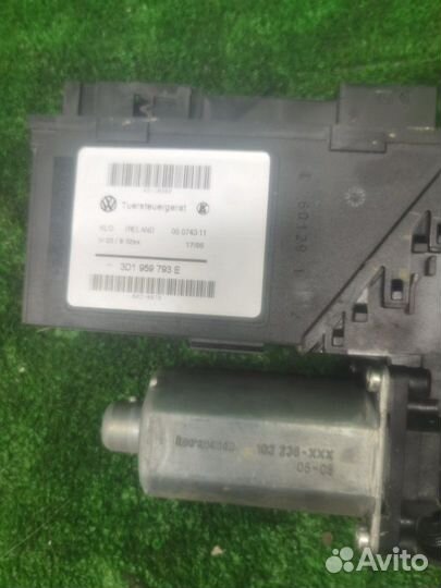 Мотор стеклоподъемника передний левый Volkswagen