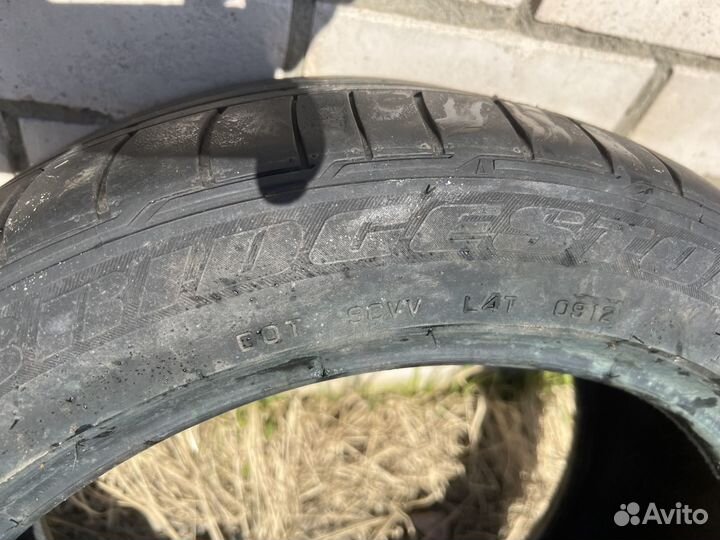 Bridgestone Potenza RE050A 235/45 R18