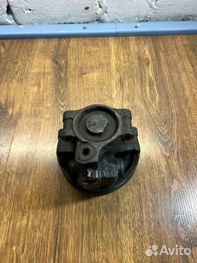 Насос гидроусилителя руля Ford Mondeo III 2.0 2004