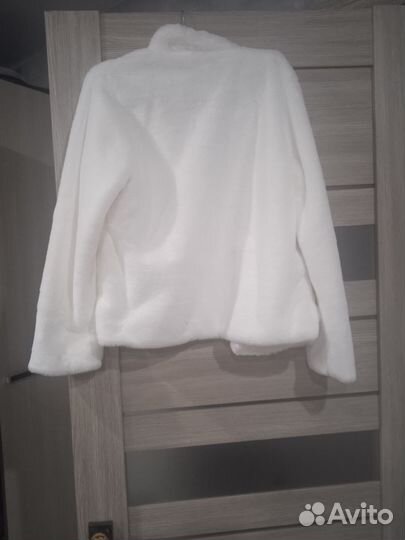 Искусственная шуба белая