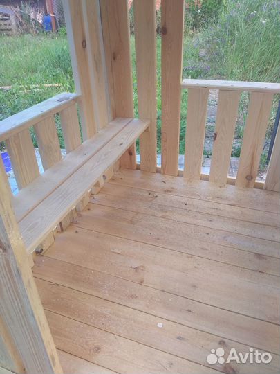 Детский деревянный домик