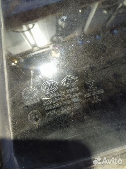 Стекло глухое заднее левое Lifan X 60