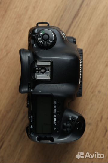 Canon EOS 5D Mark IV body