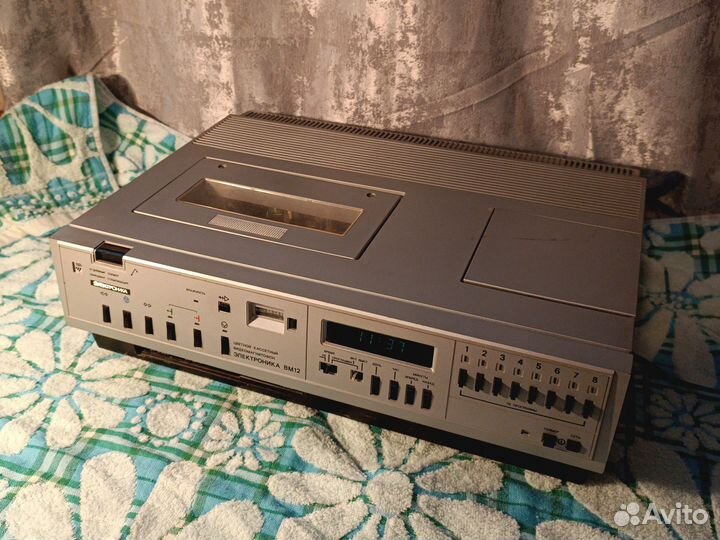 Кассетный видео магнитофон вм12
