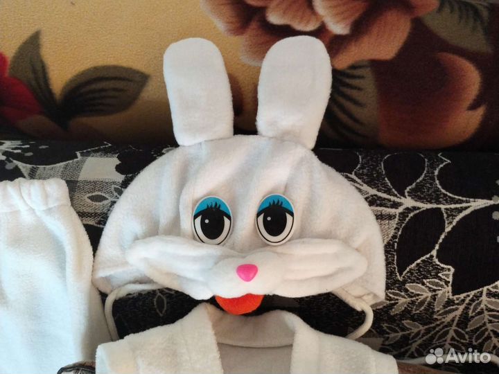 Новогодний костюм волка и зайчика