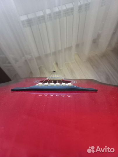 Акустическая гитара