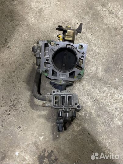 Впускной коллектор+дросельная заслонка. Мотор: F23