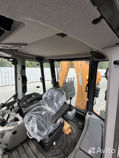 Экскаватор-погрузчик Case 570 SV, 2024
