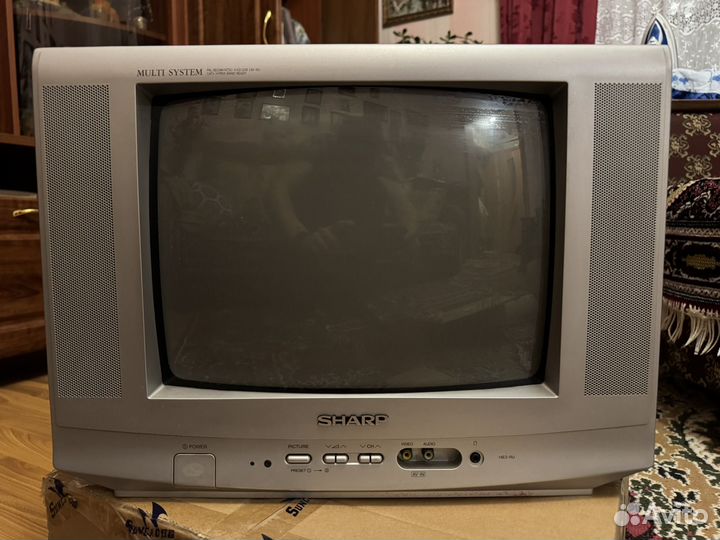 Цветной телевизор sharp