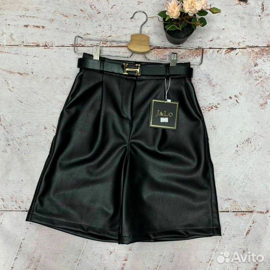 Шорты из экокожи 42