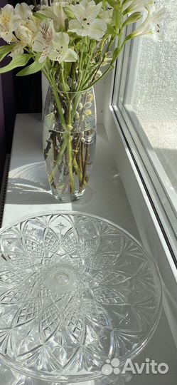 Подставка стеклянная под десерты