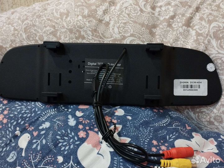 Автомобильный монитор зеркало