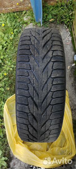 Nokian Tyres Hakkapeliitta R2 SUV 235/60 R18