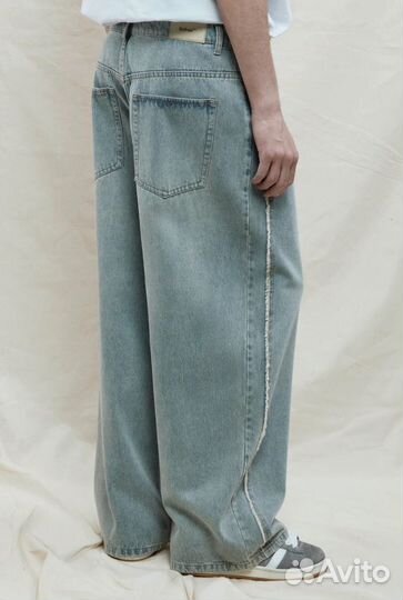 Джинсы широкие (новые)