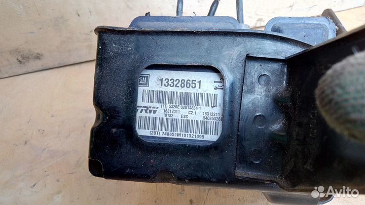 Блок ABS 13328651 на Опель Инсигния