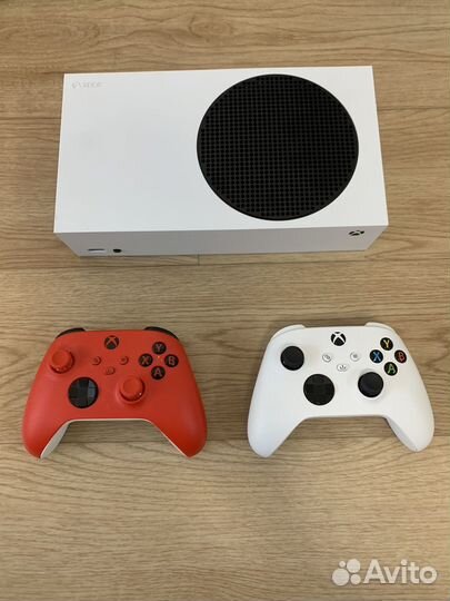 Xbox Series S+2 геймпада+игры