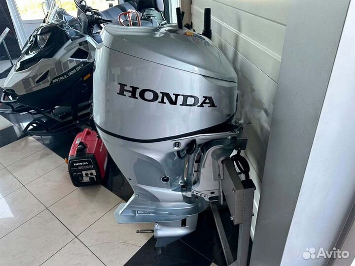 Лодочный мотор Honda BF60AK1 lrtu витрина