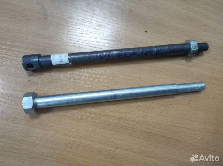 Ось колеса на мопед Карпаты/Верховина/Рига