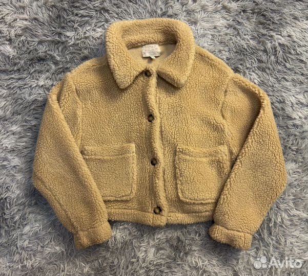 Плюшкевя куртка pull bear