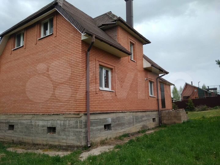 Коттедж 201 м² на участке 24 сот.