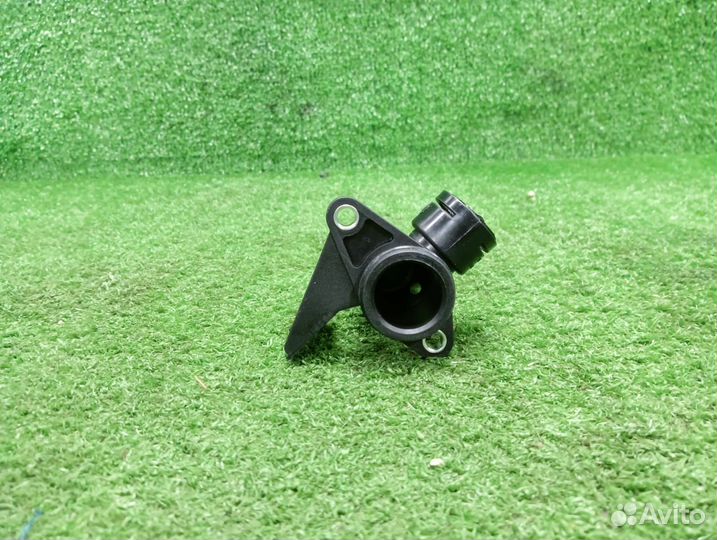 Фланец системы охлаждения Audi Volkswagen VAG