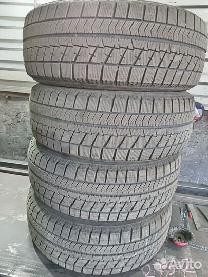 Bridgestone Blizzak Revo GZ 21.5/60 R16 95S