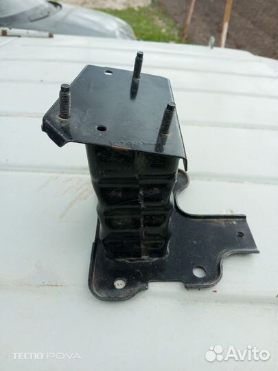 Кронштейн усилителя переднего бампера qashqai j11