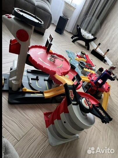 Гараж, серпантин, парковка Elc